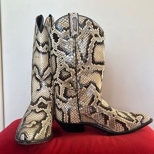 Collectors!  Beautiful Vintage Code West Snakeskin Cowboy Cowgirl Boots 8